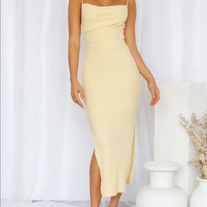 Rooftop Martinis For Two (YELLOW) Hello Molly MIDI Dress (NEVER WORN)